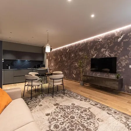 We - Lagrange19 - Luxury * Турин