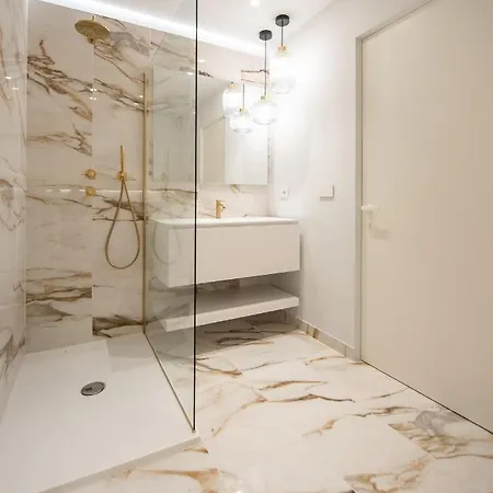 We - Lagrange19 - Luxury * Турин